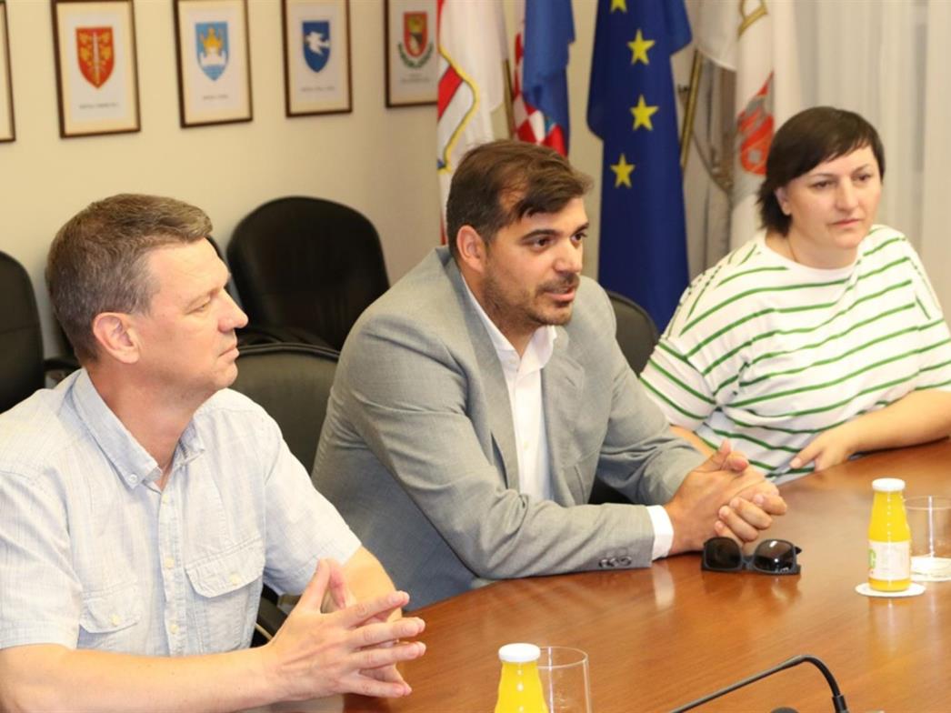 Predstavnici Hrvatskog centra za potresno inženjerstvo na sastanku u palači Ranjina
