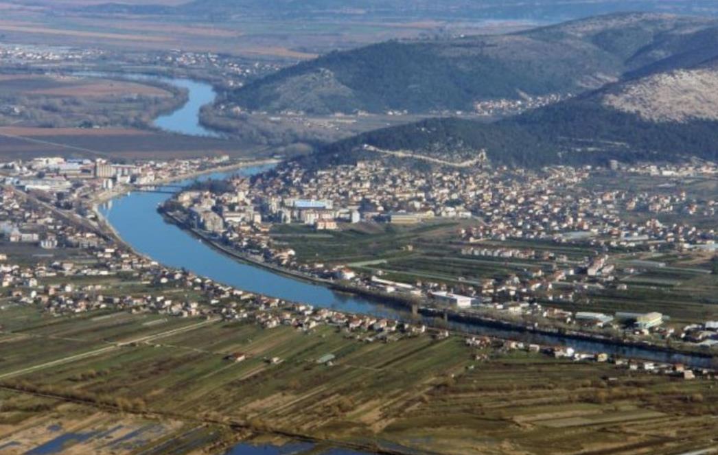 Metković: Prodsvjednici šetnjom zatvorili cestu zbog najave izgradnje sedam hidrocentrala u istočnoj Hercegovini