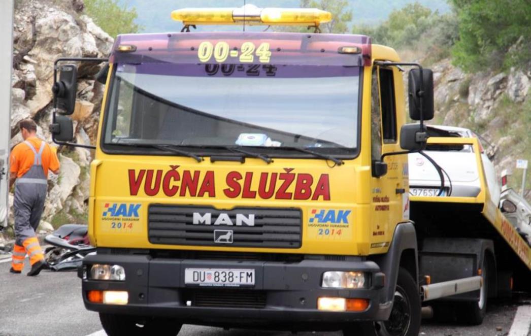 TEŠKA PROMETNA NESREĆA U DOLINI NERETVE: U višestrukom sudaru ozlijeđene tri osobe!