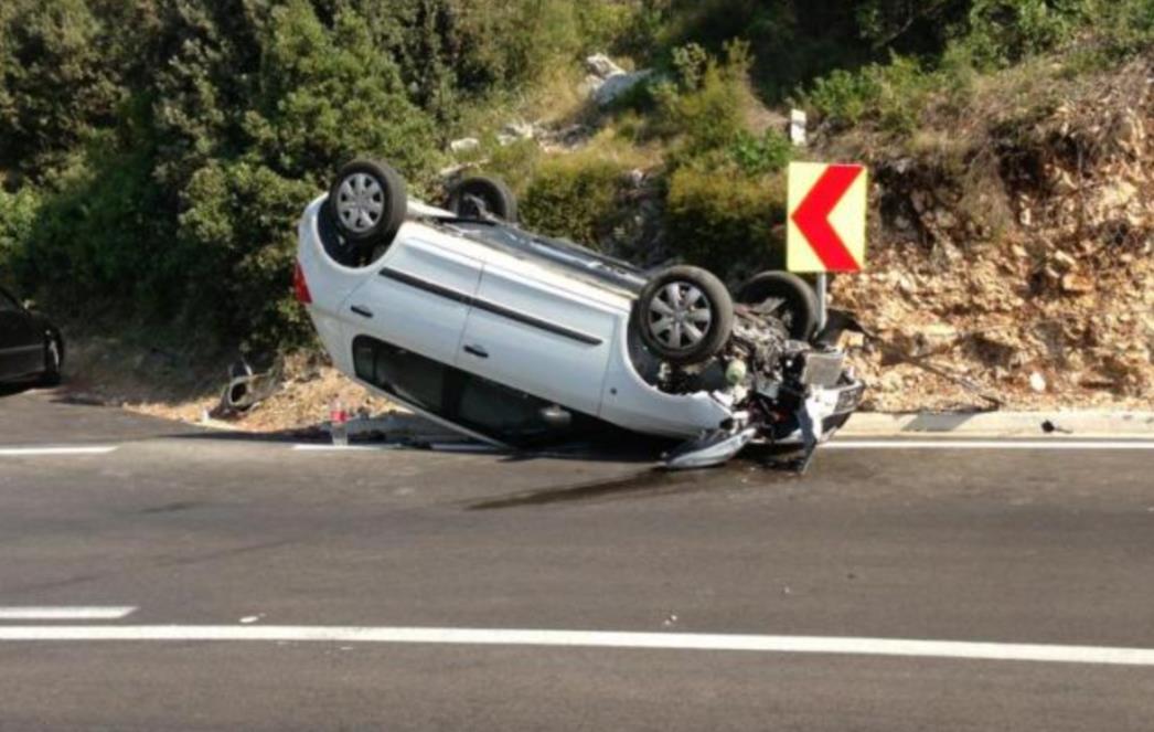 DUBROVNIK: Lakša prometna nesreća kod skretanja za naselje Štikovica