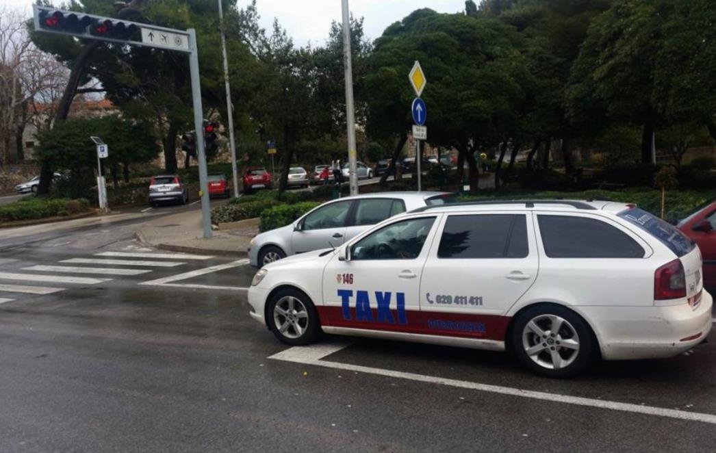 LIJEPA GESTA  DUBROVAČKIH TAKSISTA  Trudnica  oduševljena humanim   ponašanjem vozača