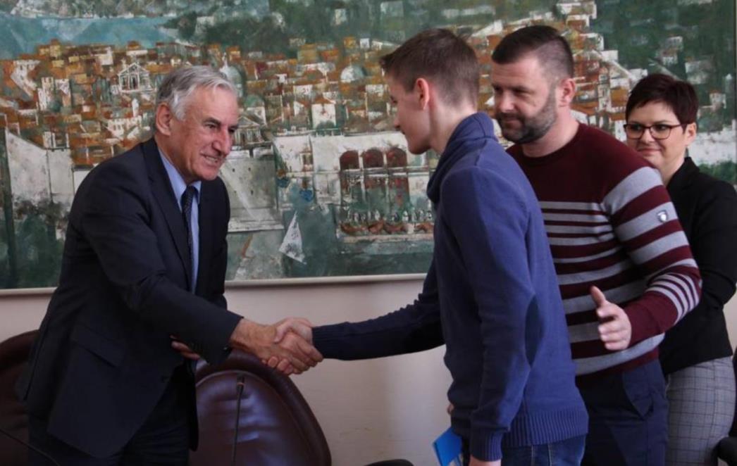U ponedjeljak dodjela županijskih stipendija darovitim učenicima i studentima 
