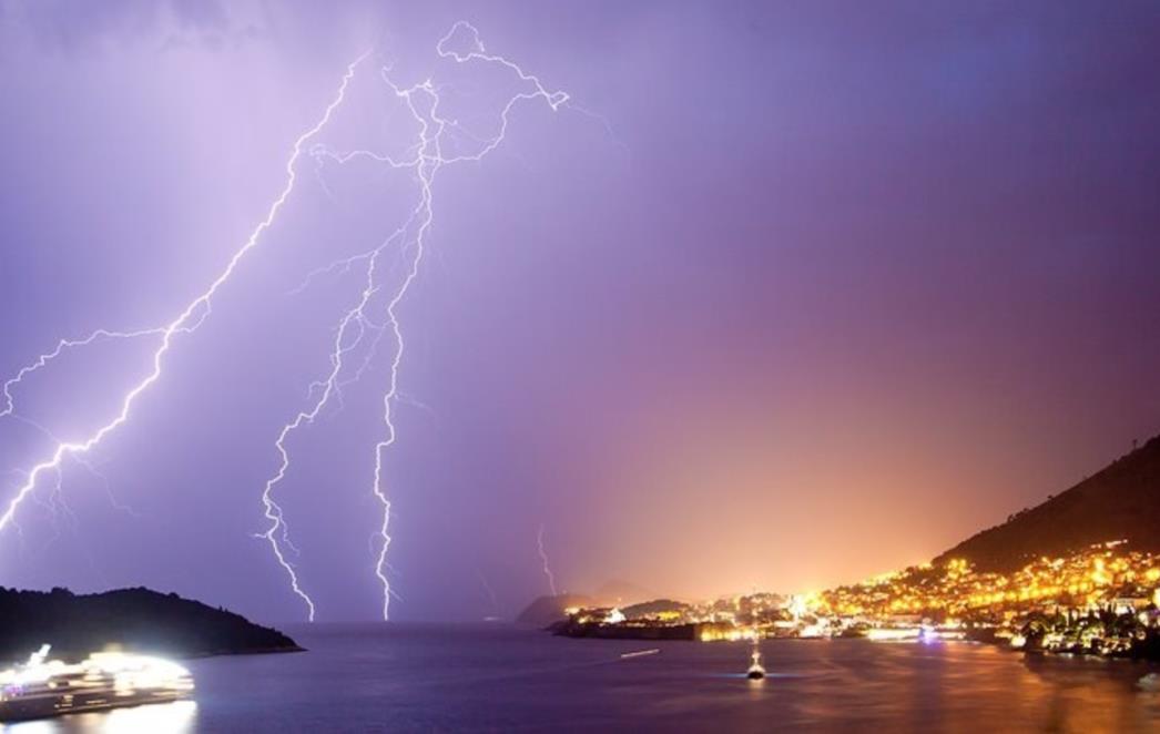 NOVO KIŠNO RAZDOBLJE: Meteorolozi objavili upozorenje najvišeg stupnja za Jadran!