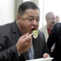 FOTO: 'Kušač' Čobanković uzalud jeo, superbakterija voli 'žensku' hranu